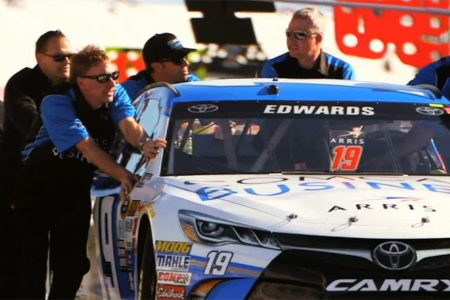 Carl-Edwards-1-on-1