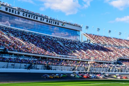 Daytona-International-Speedway_1040x585