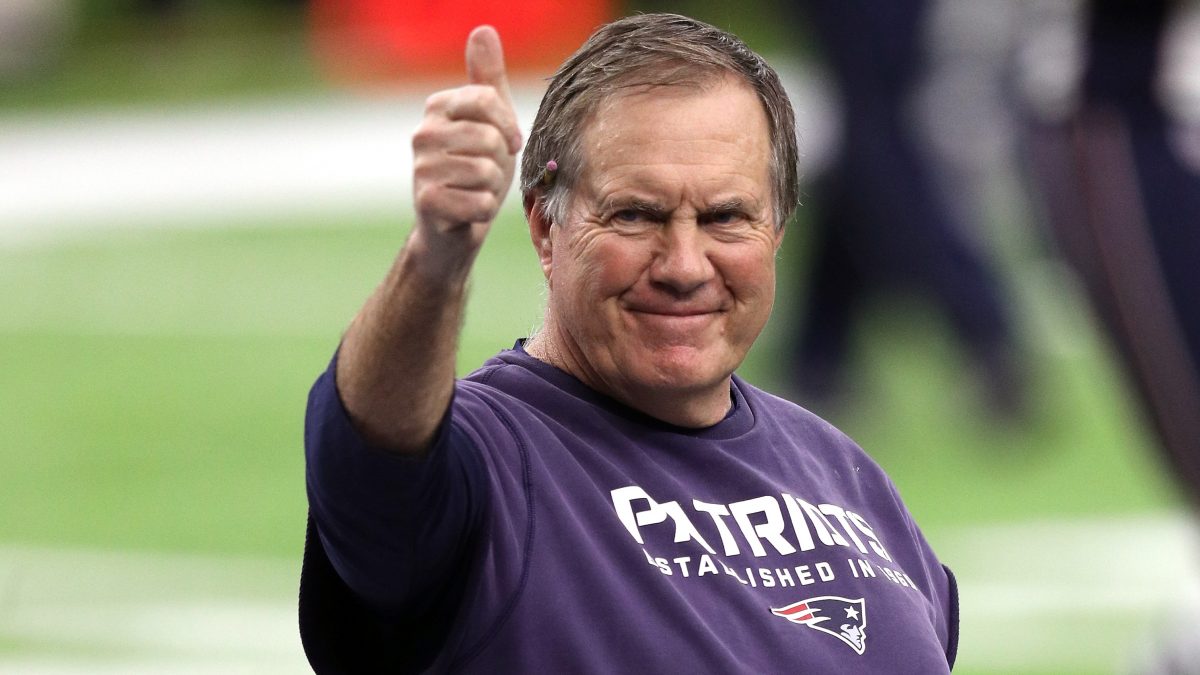 HOUSTON, TX - FEBRUARY 05: Head coach Bill Belichick of the New England Patriots gives a thumbs up on the field prior to Super Bowl 51 against the Atlanta Falcons at NRG Stadium on February 5, 2017 in Houston, Texas. (Photo by Patrick Smith/Getty Images)
