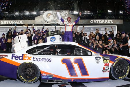 Denny-Hamlin_1040x585