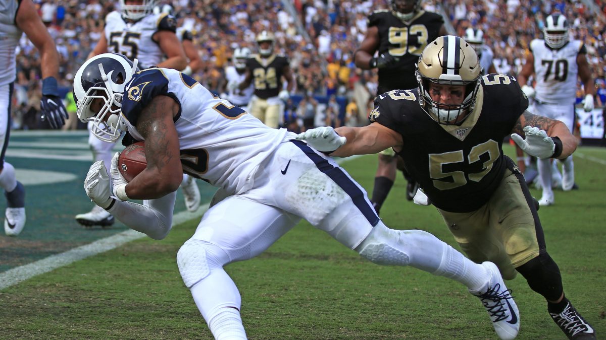 LOS ANGELES, CALIFORNIA - SEPTEMBER 15: Running back Todd Gurley #30 of the Los Angeles Rams scores a touchdown in the third quarter against the New Orleans Saints at Los Angeles Memorial Coliseum on September 15, 2019 in Los Angeles, California. (Photo by Meg Oliphant/Getty Images)
