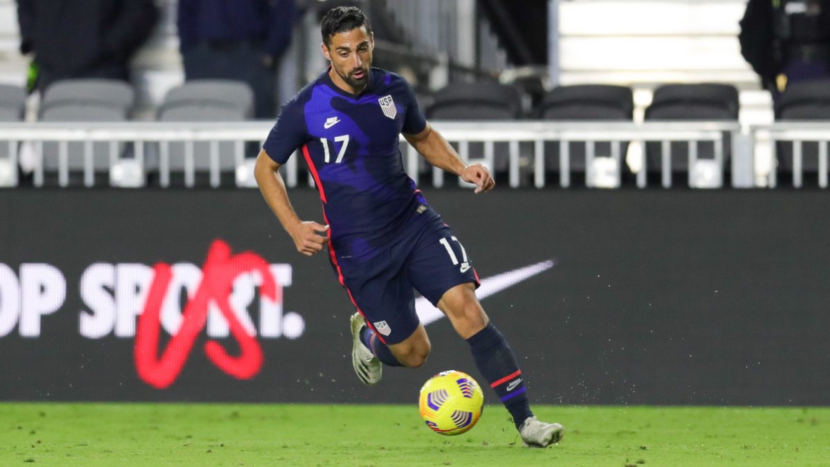 FORT LAUDERDALE, FL - DECEMBER 09: Sebastian Lletget #17 of the United States dribbles with the ball during a game between El Salvador and USMNT at Inter Miami CF Stadium on December 09, 2020 in Fort Lauderdale, Florida.(Photo by John Dorton/ISI Photos/Getty Images).