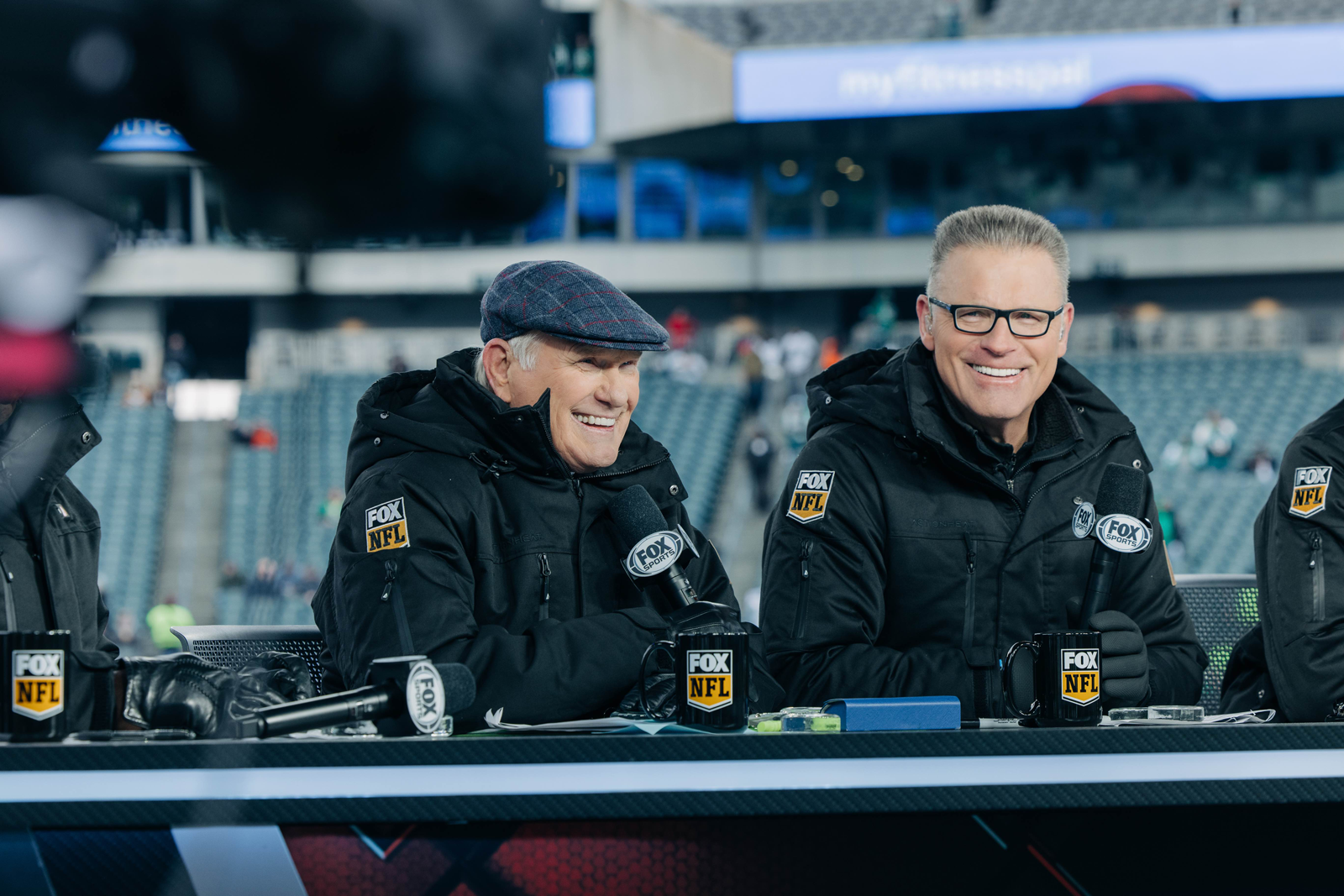 Terry Bradshaw and Howie Long in rehearsal before 2025 NFC Championship