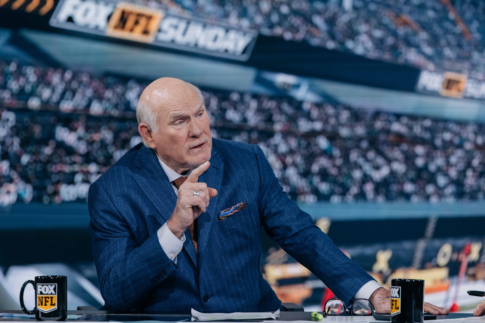 Terry Bradshaw making a preduction during the show
